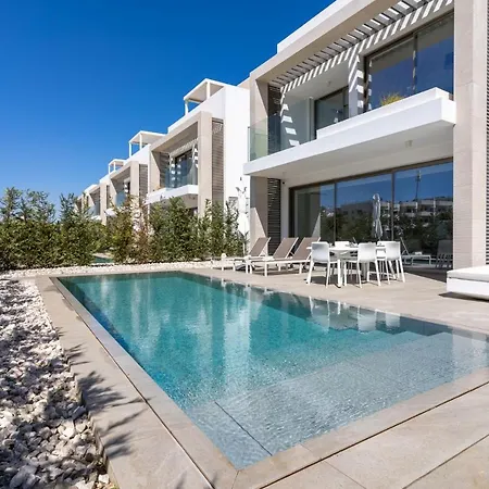 Waves 3-bedroom In Protaras Willa *