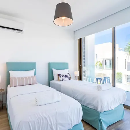 Waves 3-bedroom In Protaras *