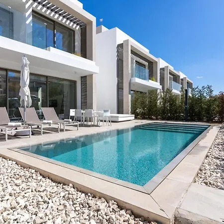 Waves 3-bedroom In Protaras Villa