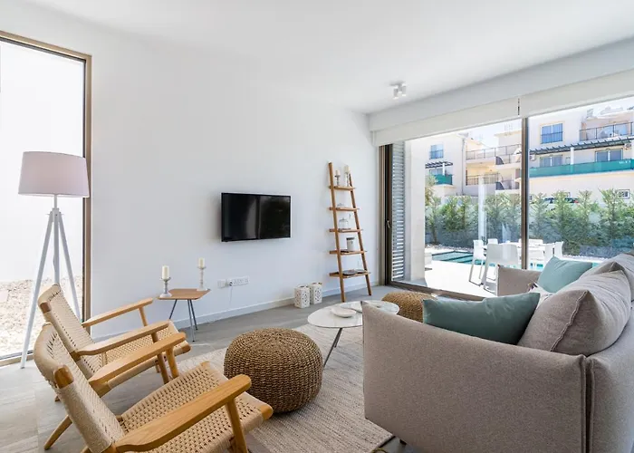 Villa Waves 3-bedroom In Protaras